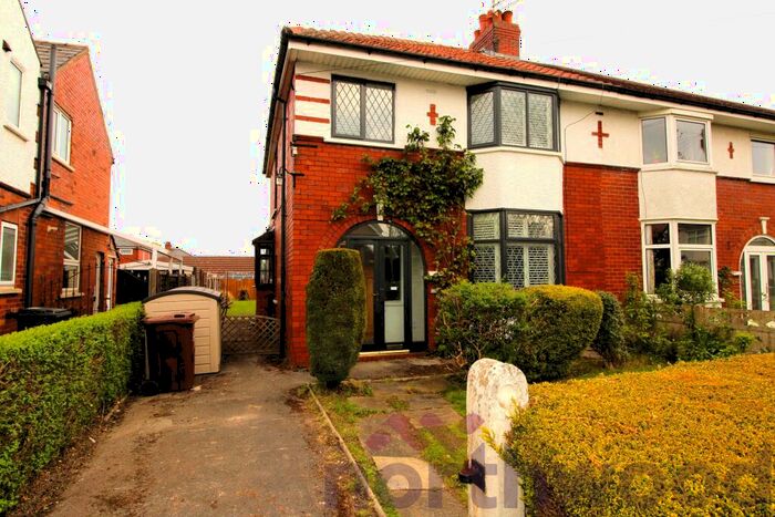 3 Bedroom Semi-Detached House To Rent In Kensington Avenue, Penwortham, PR1