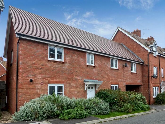 2 Bedroom Property To Rent In Merrick Close, Stevenage, SG1