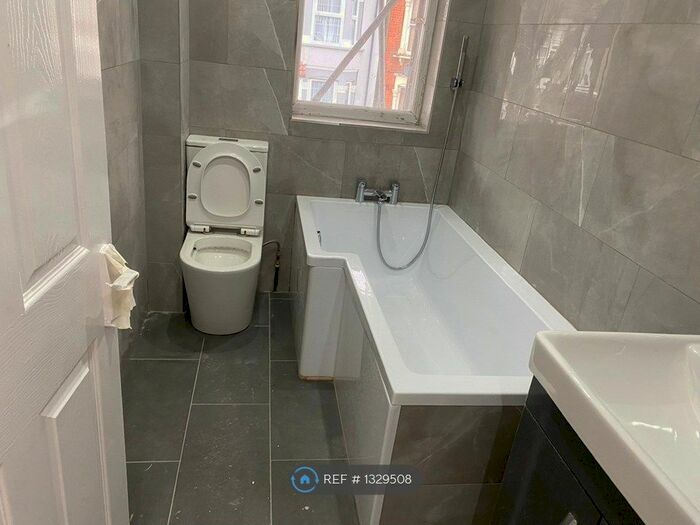 5 Bedroom Terraced House To Rent In Sixth Avenue, London, E12