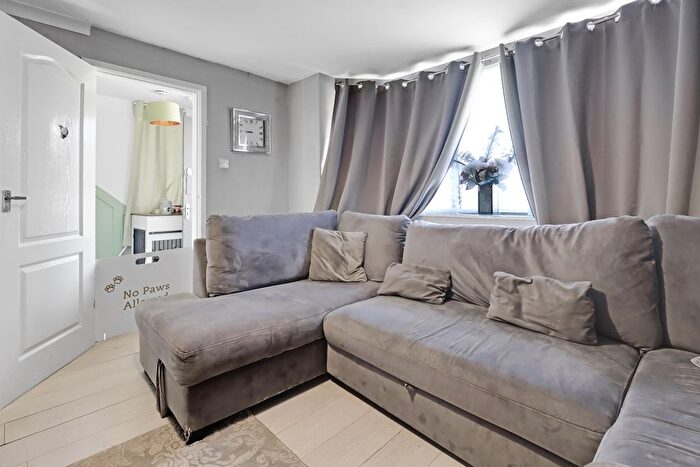 3 Bedroom Semi Detached House For Sale In Moston Road, Shrewsbury, SY1