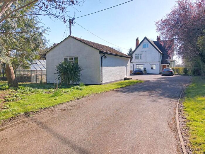 5 Bedroom Detached House For Sale In Cathiron, Rugby, CV23