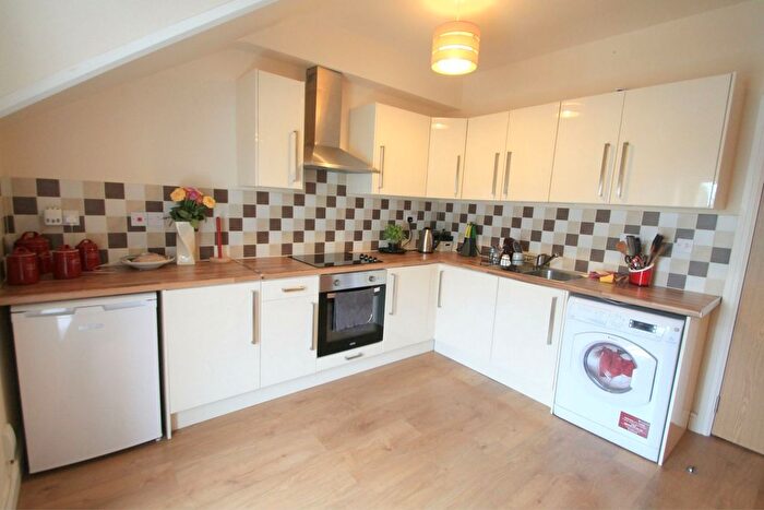 1 Bedroom Flat To Rent In Claude Road, Roath, CF24
