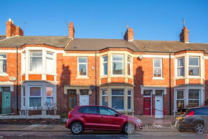 3 Bedroom Apartment For Sale In Greystoke Avenue, Sandyford, Newcastle Upon Tyne, NE2