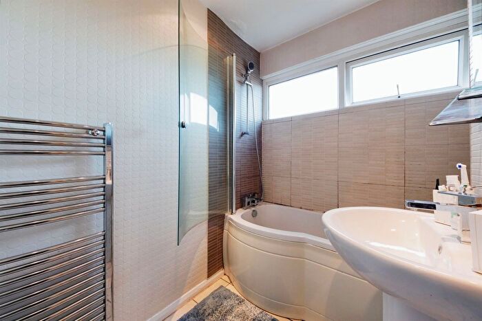 3 Bedroom Terraced House For Sale In Foredrove Lane, Solihull, B92