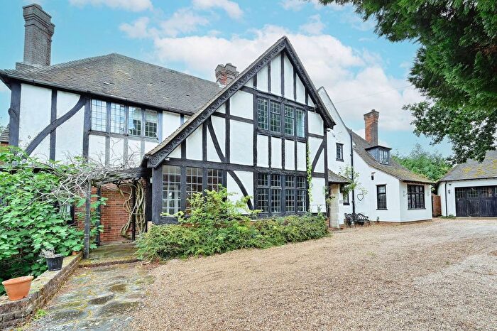 5 Bedroom Detached House For Sale In Abbots Road, Watford, Abbots Langley, WD5