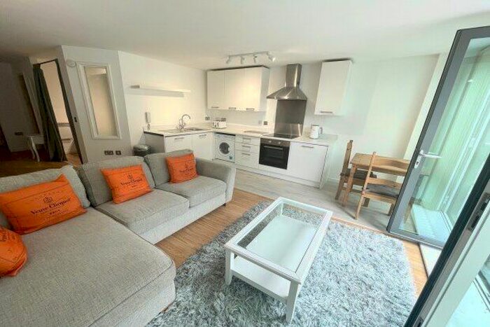 1 Bedroom Flat To Rent In Marco Island, Nottingham, NG1