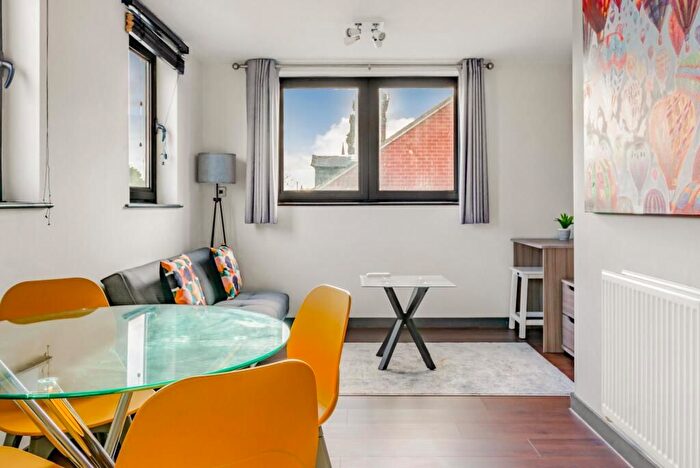 1 Bedroom Flat To Rent In Craster Road, London, SW2