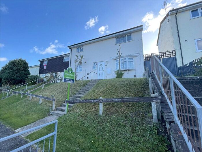 3 Bedroom End Of Terrace House For Sale In Berkshire Close, Chatham, Kent, ME5