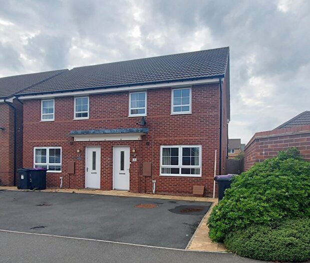 3 Bedroom Semi-Detached House For Sale In Chester Close, Bourne, PE10
