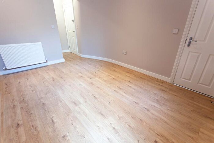 1 Bedroom Flat To Rent In Westgate Road, L15