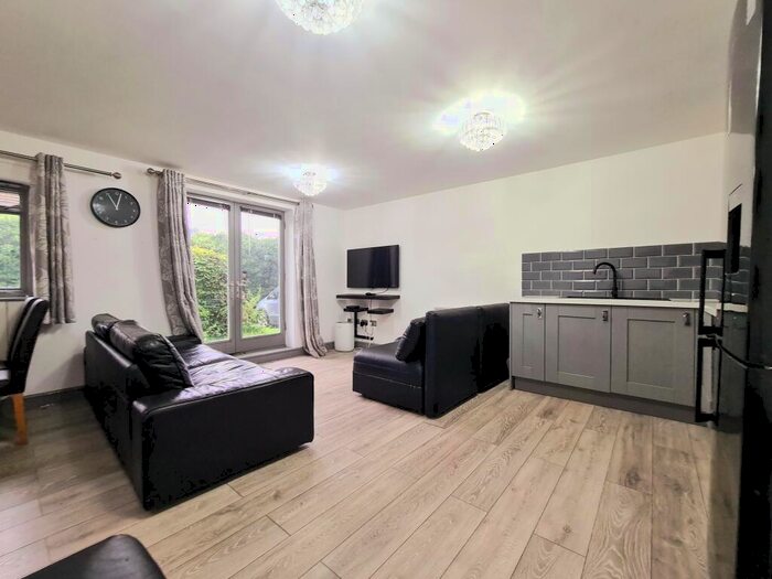 2 Bedroom Apartment To Rent In Abel House, Woolwich, SE18