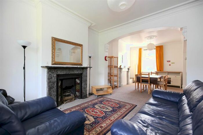 4 Bedroom Terraced House To Rent In Chillingham Road, Heaton, Newcastle Upon Tyne NE6