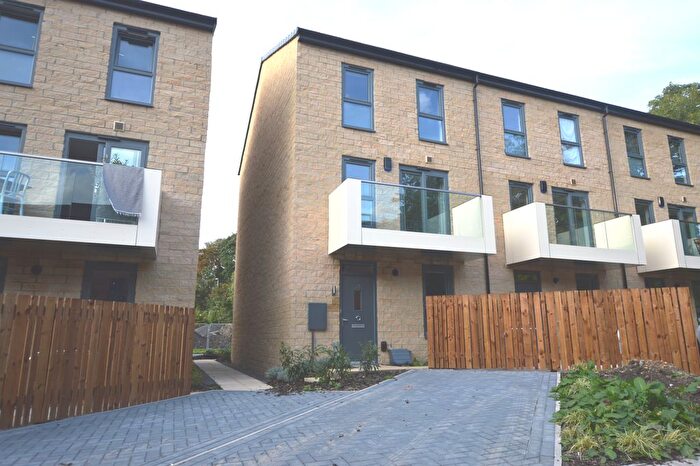 2 Bedroom Property To Rent In Carnforth Avenue, Wakefield, WF1