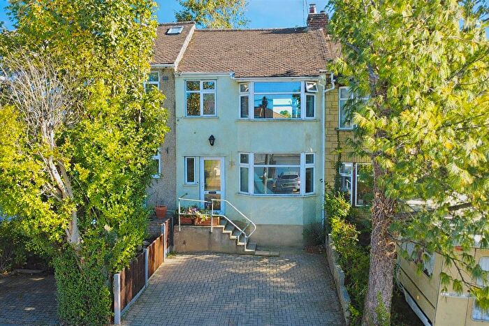 3 Bedroom Terraced House For Sale In Nash Mills, Hemel Hempstead, HP3