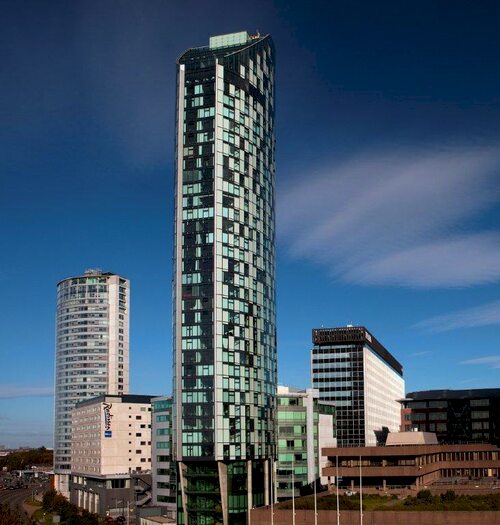 2 Bedroom Apartment To Rent In West Tower, Brook Street, Liverpool, L3