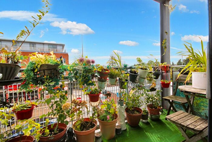 1 Bedroom Flat For Sale In Poppy Court, Headstone Drive, Harrow, Middlesex, HA3