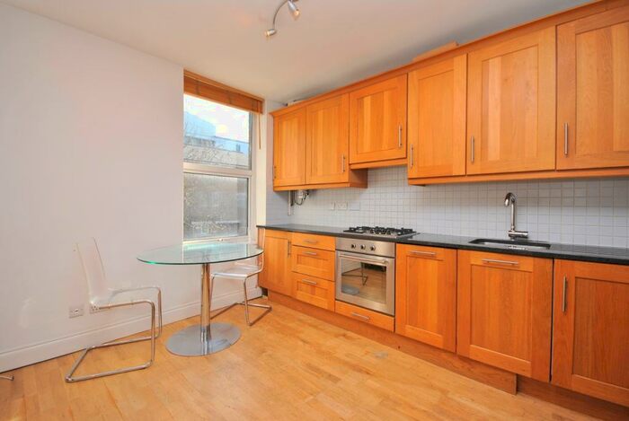 1 Bedroom Flat To Rent In Brook Drive Kennington, SE11