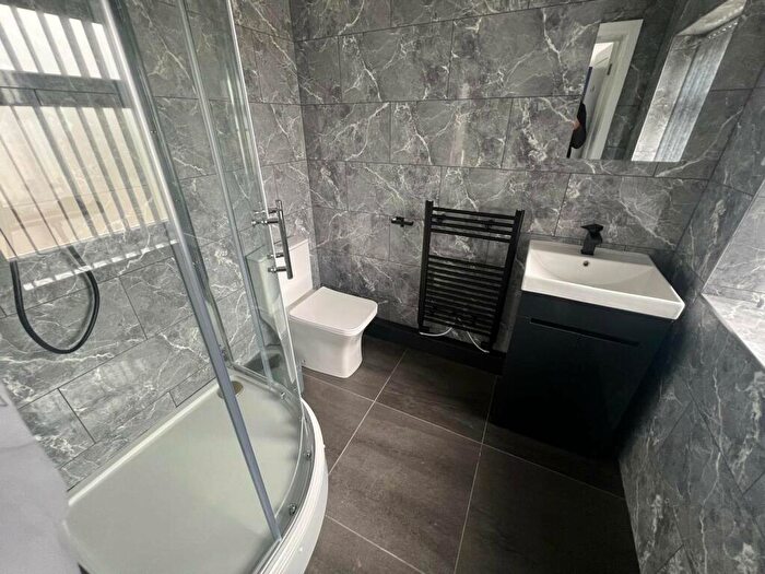 7 Bedroom Semi-Detached House To Rent In Charter Ave, Canley, CV4