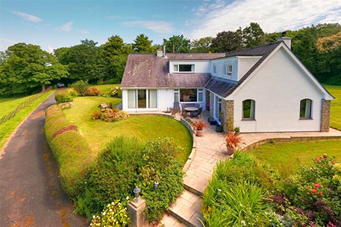 4 Bedroom Bungalow For Sale In Bangor Road, Caernarfon, Gwynedd, LL55