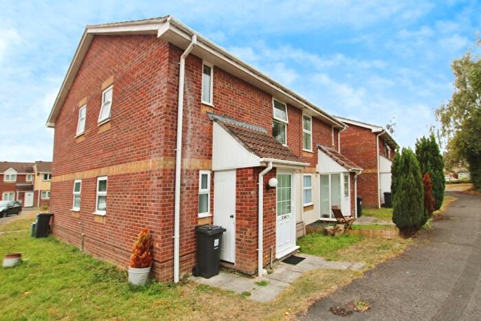 1 Bedroom Flat To Rent In Courtlands, Bradley Stoke, Bristol, BS32