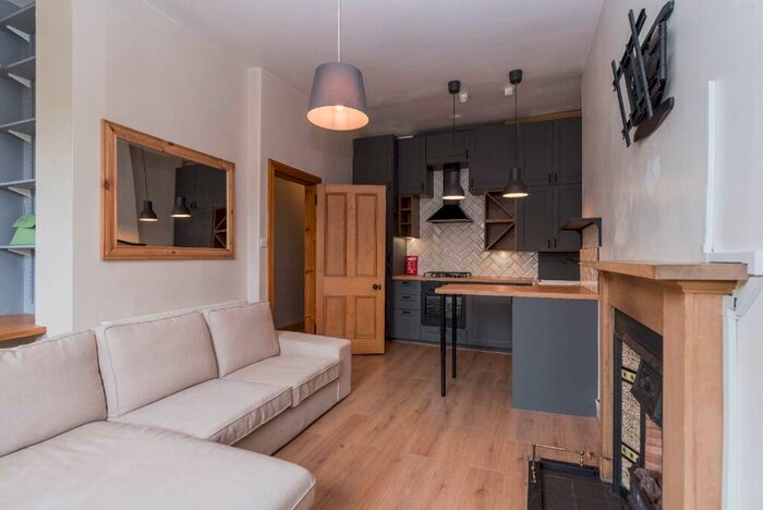 1 Bedroom Flat To Rent In Milton Street, Abbeyhill, Edinburgh, EH8
