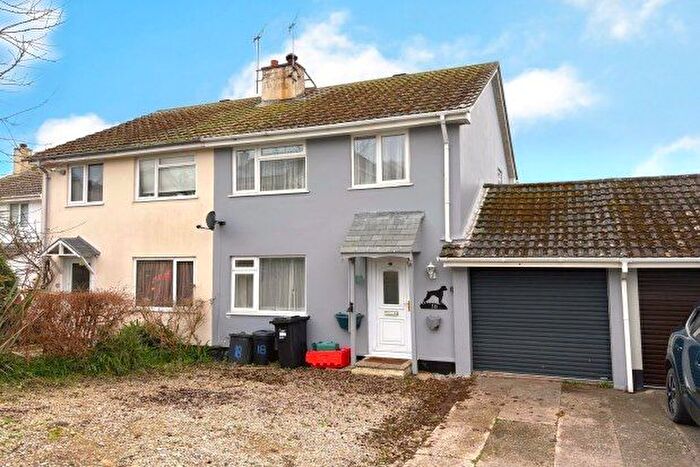 3 Bedroom Semi-Detached House To Rent In West View, Helston, TR13