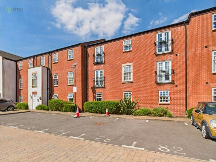 2 Bedroom Apartment For Sale In Horseshoe Crescent, Great Barr, B43