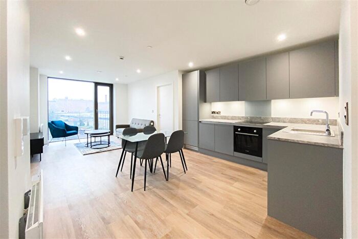 2 Bedroom Apartment To Rent In Oxygen Tower, M1