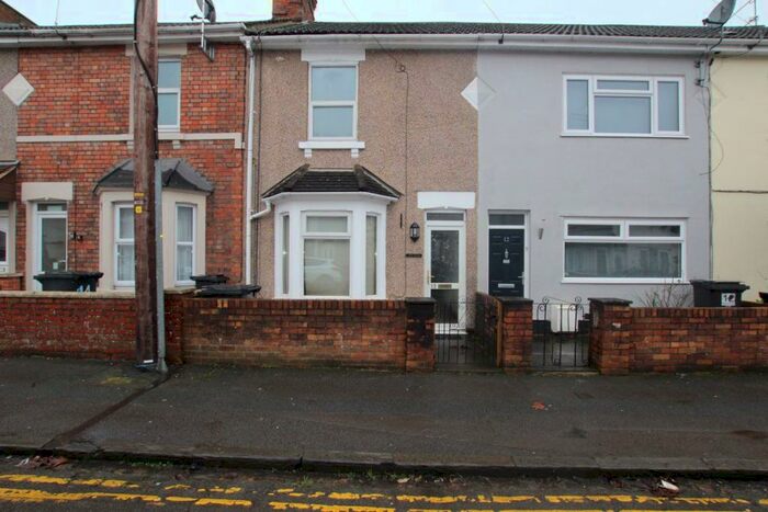3 Bedroom House To Rent In Maxwell Street, Swindon, SN1