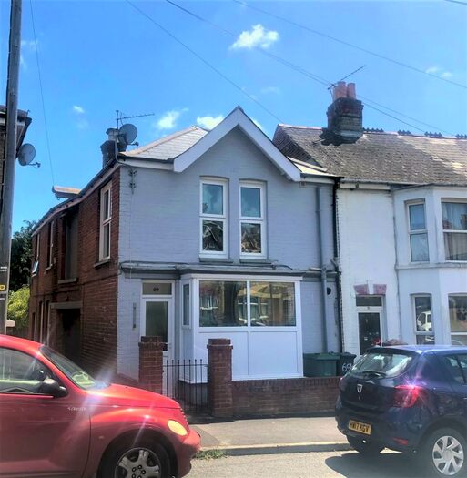 2 Bedroom End Of Terrace House To Rent In Pelham Road, Cowes, PO31