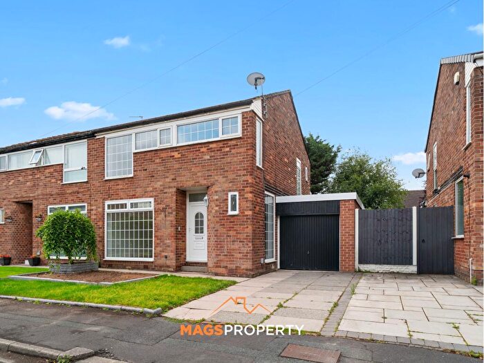 3 Bedroom Semi-Detached House For Sale In Alscot Close, Liverpool, L31