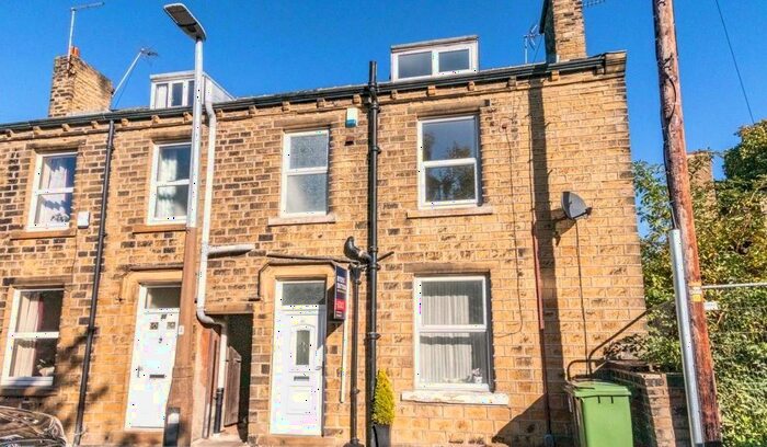2 Bedroom Terraced House To Rent In Primrose Hill Road, Huddersfield, HD4
