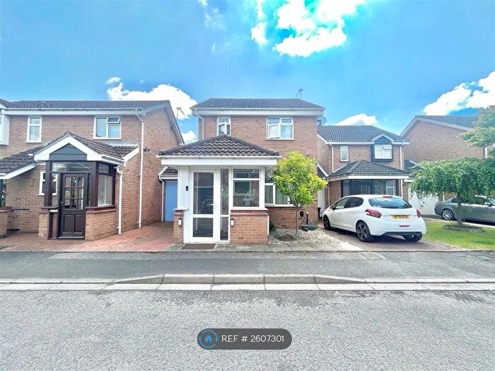 3 Bedroom Detached House To Rent In Brentford Closs, Hayes, UB4