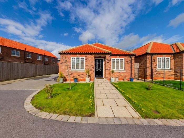3 Bedroom Detached Bungalow For Sale In Sykes Close, Beeford, Driffield, YO25