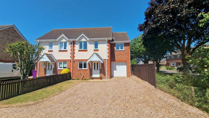 3 Bedroom Semi-Detached House To Rent In Ison Close, Cranwell, NG34