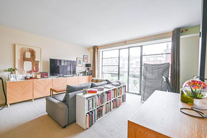2 Bedroom Flat To Rent In Ice Wharf, King's Cross, London, N1
