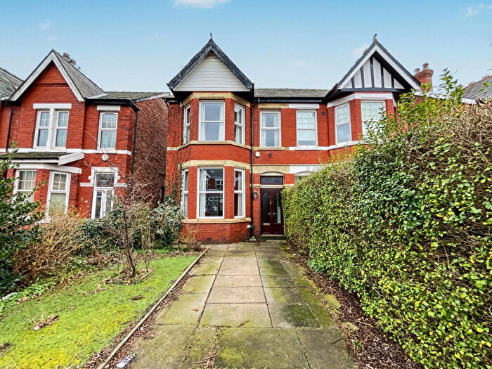 4 Bedroom Semi Detached House For Sale In Cypress Road, Southport, PR8