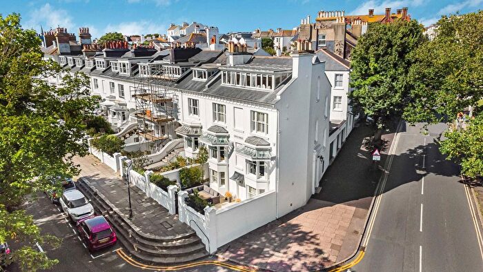 5 Bedroom End Of Terrace House To Rent In Clifton Terrace, Brighton, BN1