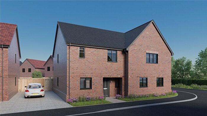 3 Bedroom Semi-Detached House For Sale In Norwich Road, Attleborough, Norfolk, NR17