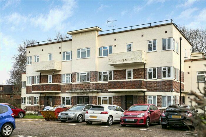 3 Bedroom Flat To Rent In Eaton Rise, Ealing, W5