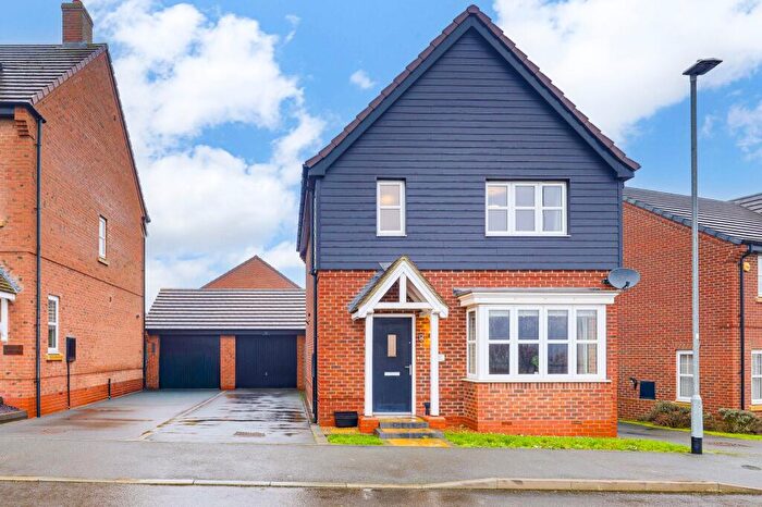 3 Bedroom Detached House For Sale In Seaton Way, Mapperley, NG3