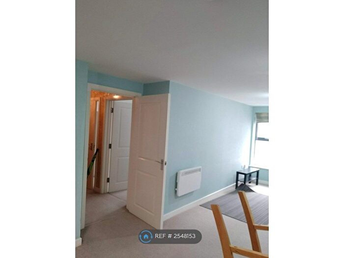 2 Bedroom Flat To Rent In Harding House, Swindon, SN1