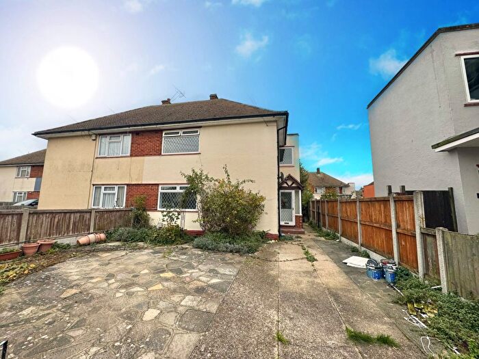 3 Bedroom Semi-Detached House To Rent In Kimberley Road, Ramsgate, Kent, CT12