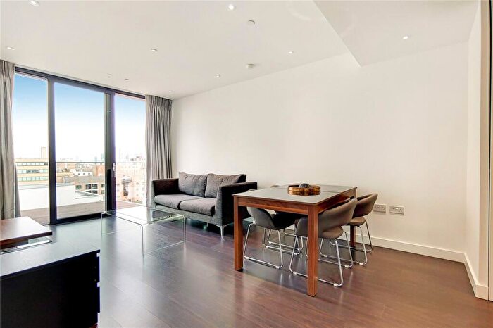 2 Bedroom Apartment To Rent In Alie Street, London, E1
