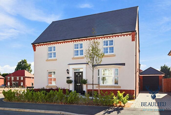 4 Bedroom Detached House For Sale In Birkdale Rise, Hatfield Peveral, CM3