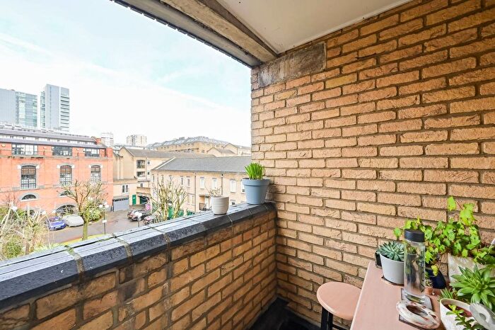 Studio To Rent In Bowmans Mews, Aldgate, London, E1