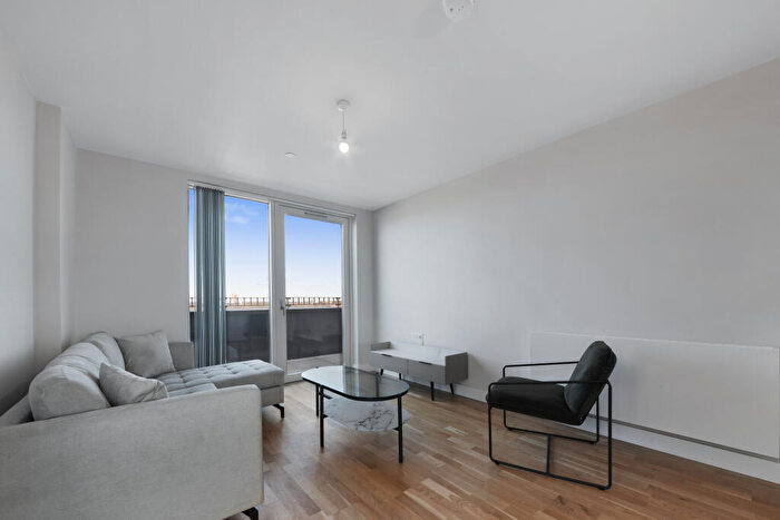 1 Bedroom Flat To Rent In The Oakwood, Colina Road, London, N15