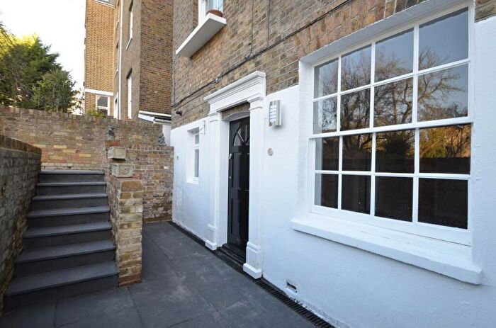 2 Bedroom Apartment To Rent In Trinity Place, Windsor, SL4