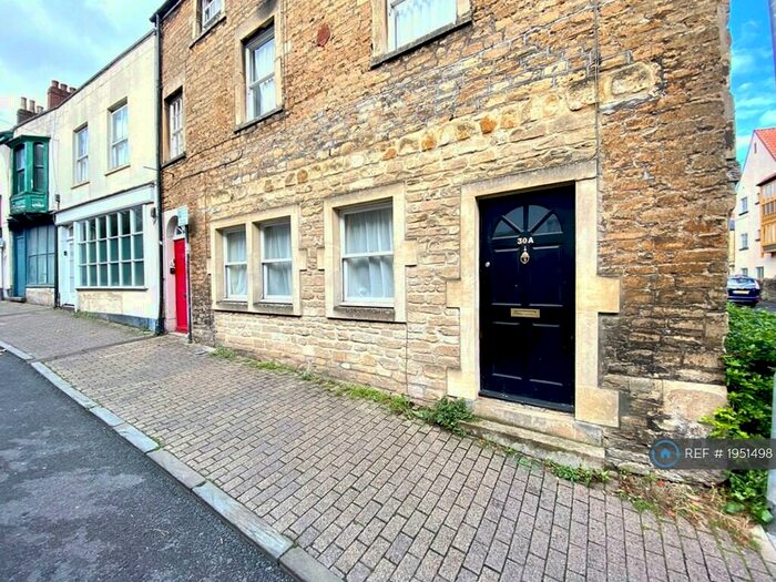 2 Bedroom Flat To Rent In Catherine Street, Frome, BA11
