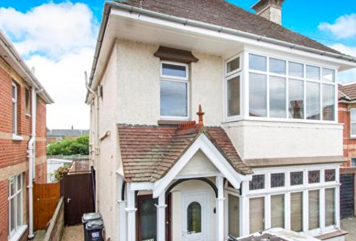 1 Bedroom Flat To Rent In Cardigan Road, Winton, BH9